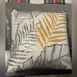 Tropical Leaf Print massage pillow